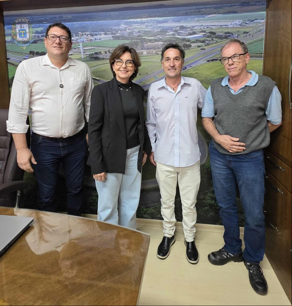 Prefeita e vice-prefeito de Cordeirópolis anunciam novo presidente do SAAE